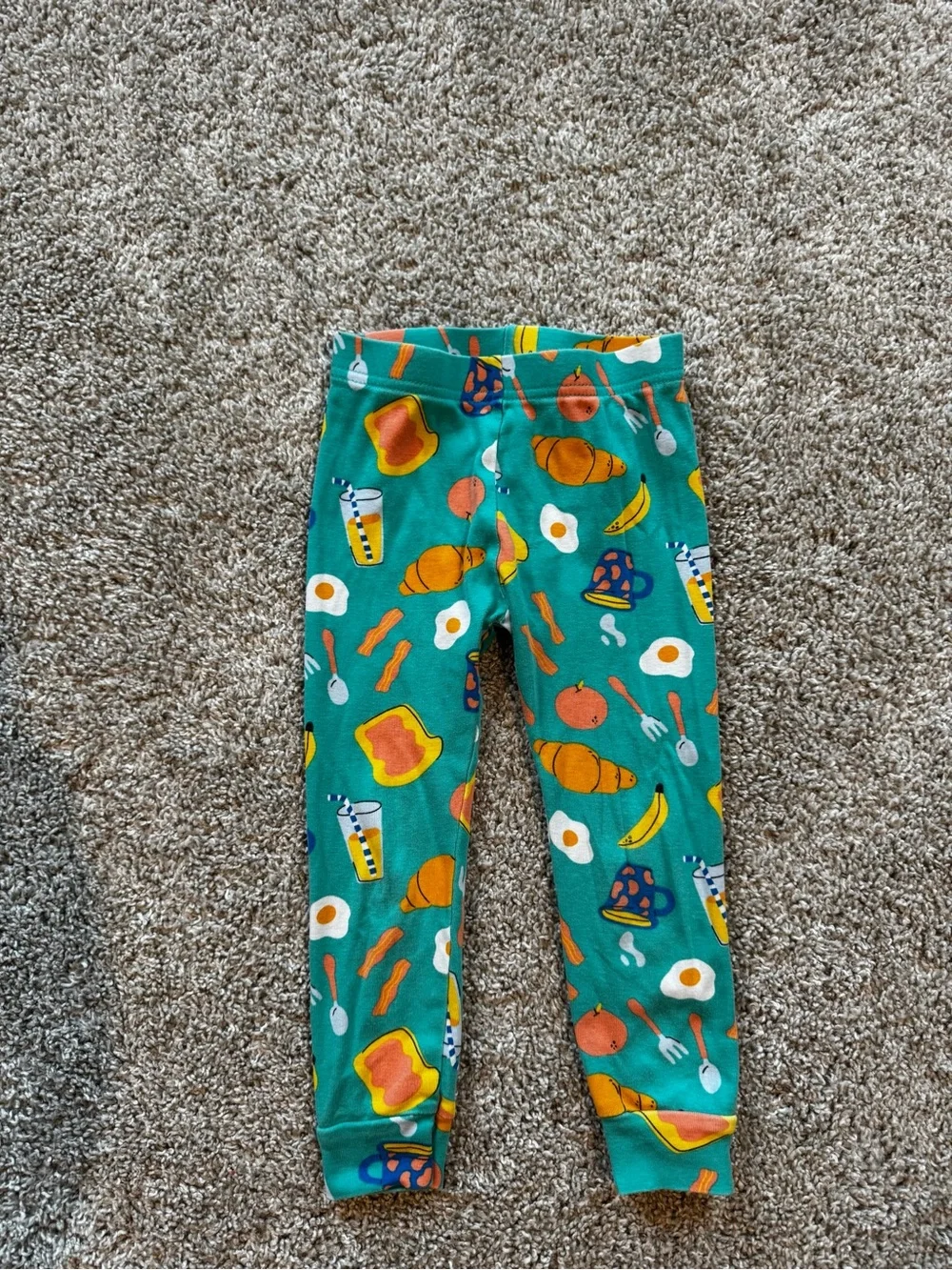 Girls Pajama Bundle Puppy love 3 sets of pajamas pants and tshirts size 3T